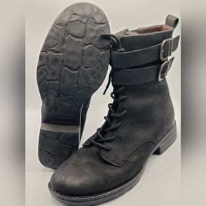 Born Women's Camryn Lace-Up Boot